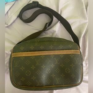 Louis Vuitton Reporter Bag